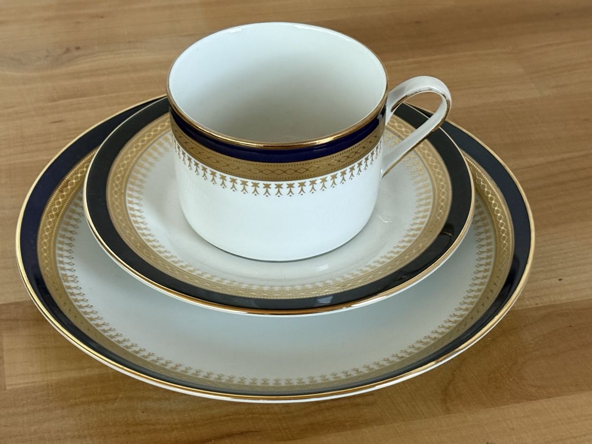 Set di piatti: Geschirr set 3 teilg – Usato da Rümlang venduto da SchumBru10