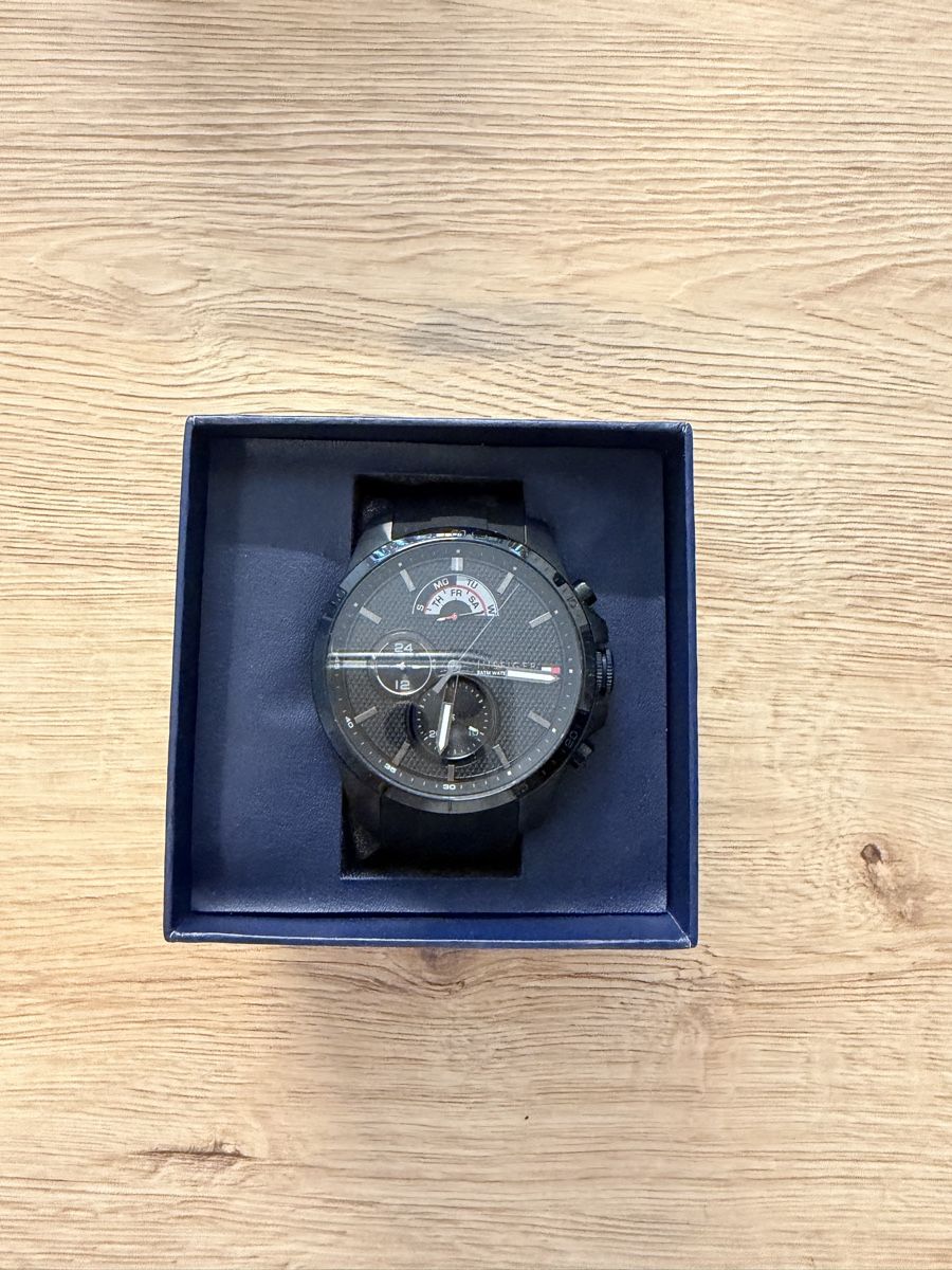 Tommy Hilfiger Orologi: Montre TOMMY HILFIGER – Usato da Moutier venduto da beu_8jpm