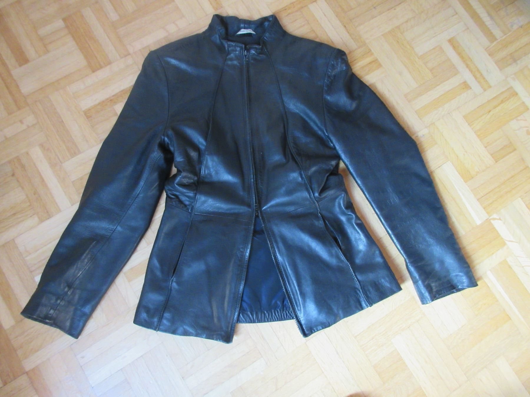 Giacche: tolle Lederjacke Damen schwarz it.42/ 36 – Usato da Lichtensteig venduto da mosovi 4