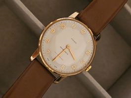 Schweizer Vintage Uhr in sehr gutem Zustand