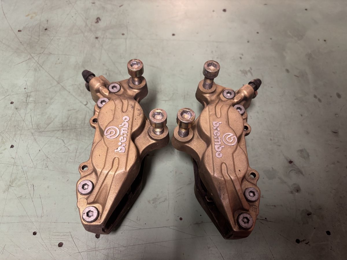 Brembo Tutti i ricambio per moto: Ducati monster Étrier de frein Brembo – Usato da Mézières VD venduto da P-M-C