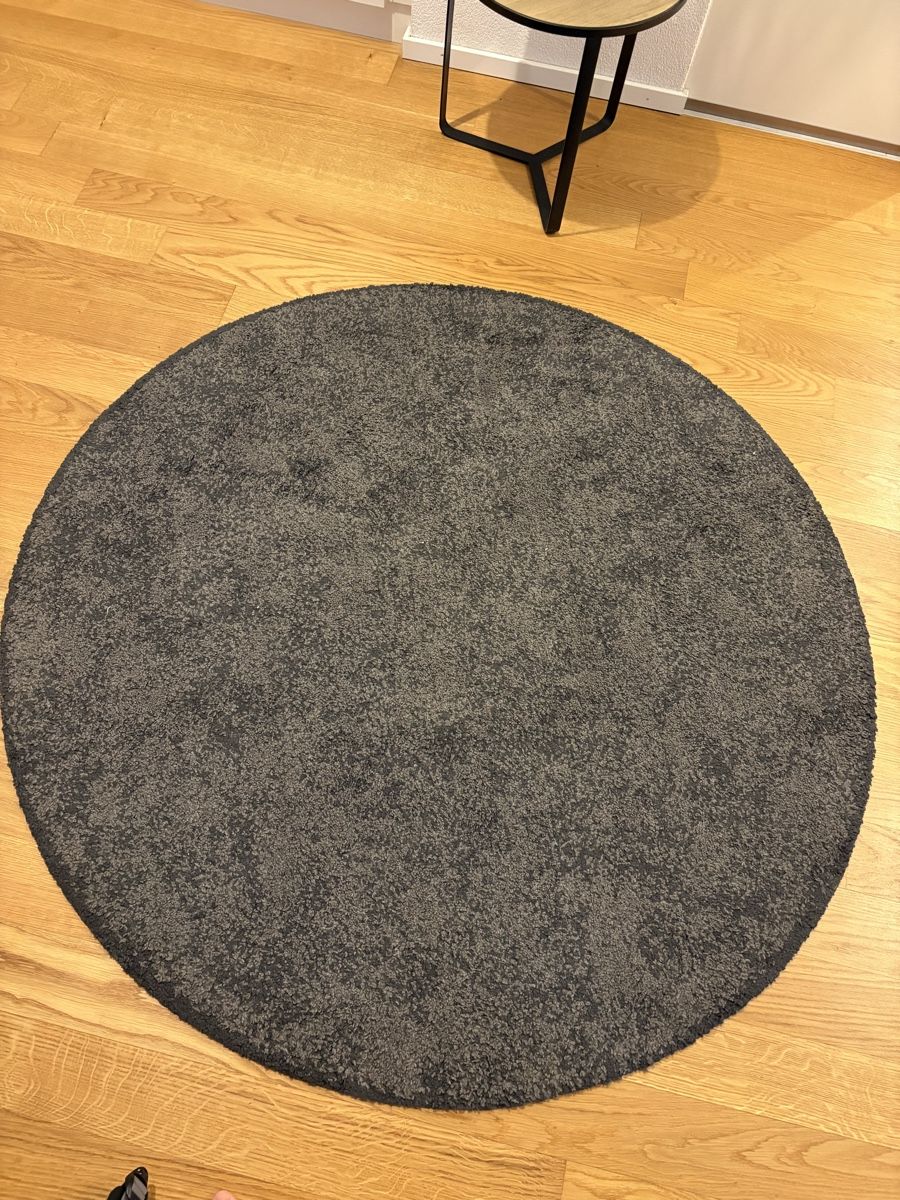 Ikea Tapis: Round carpets 130cm – D'occasion à Nyon par den_b9 2