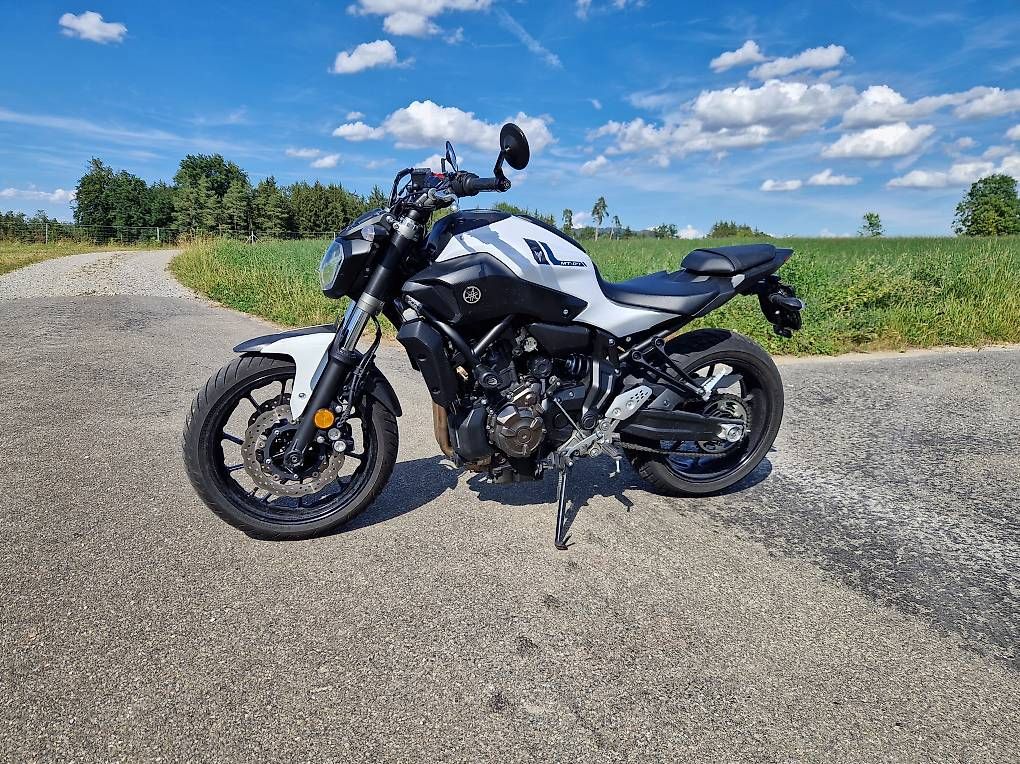 Strada: Yamaha MT-07, Baujahr 2017, mit ABS – Usato da Matzingen venduto da luk_6gq6