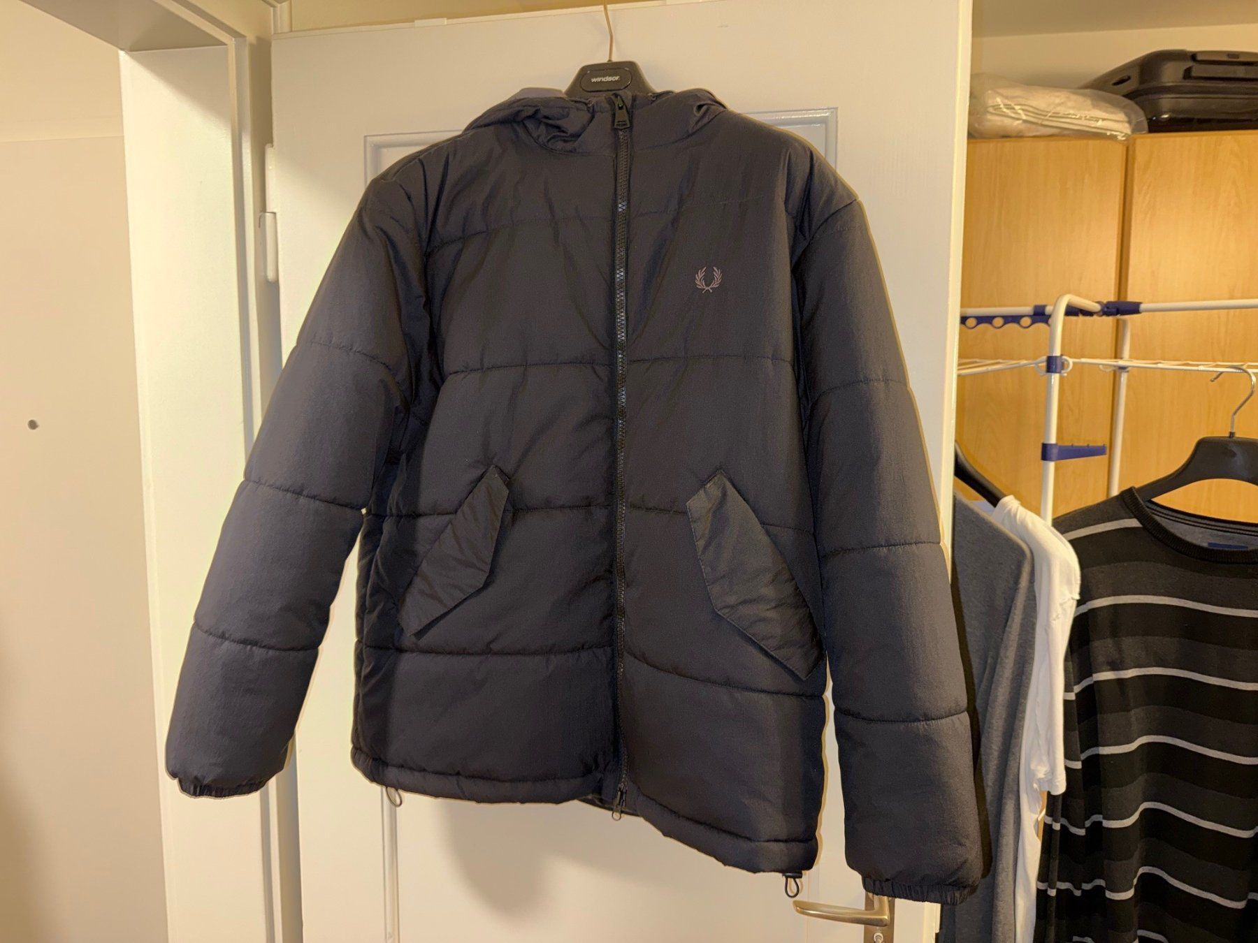 Fred Perry Giacche: Fred Perry Daunenjacke (Grösse L) – Usato da Basel venduto da danlu1