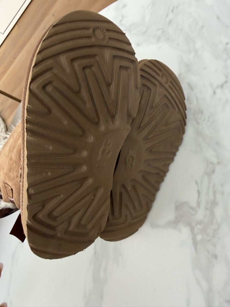 Ugg Schuhe für Jungen: Ugg 27.5 – Gebraucht aus Bad Ragaz von asi_dq2k 5