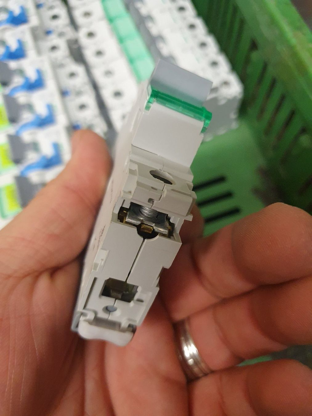 Schalter: Leitungsschutzschalter c13 13A Weber uniline LS – Gebraucht aus Zürich von eymen20 5