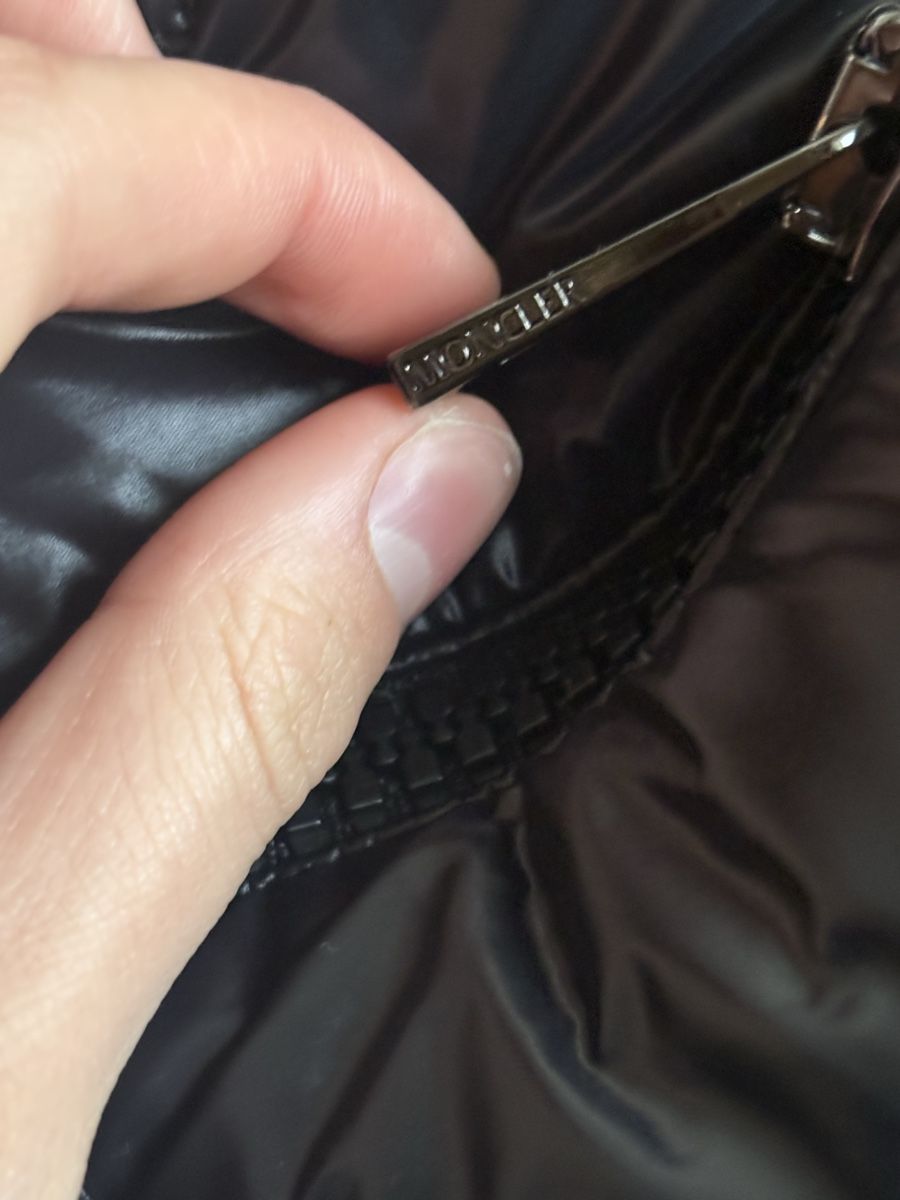Moncler Jacken: Moncler jacket  – Neu (gemäss Beschreibung) aus St-Sulpice VD von tan_s88q 3