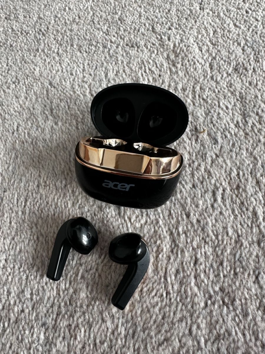 Cuffie: Acer True Wireless Earbuds - Excellent Condition – Usato da Thalwil venduto da klaudiamusiol