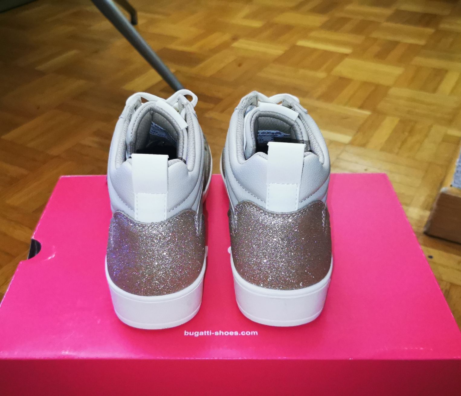 Bugatti Scarpe da donna: Bugatti Sneaker Gr. 38 - Neu – Nuovo e nell'imballaggio originale da Urtenen-Schönbühl venduto da vok_qw7w 3