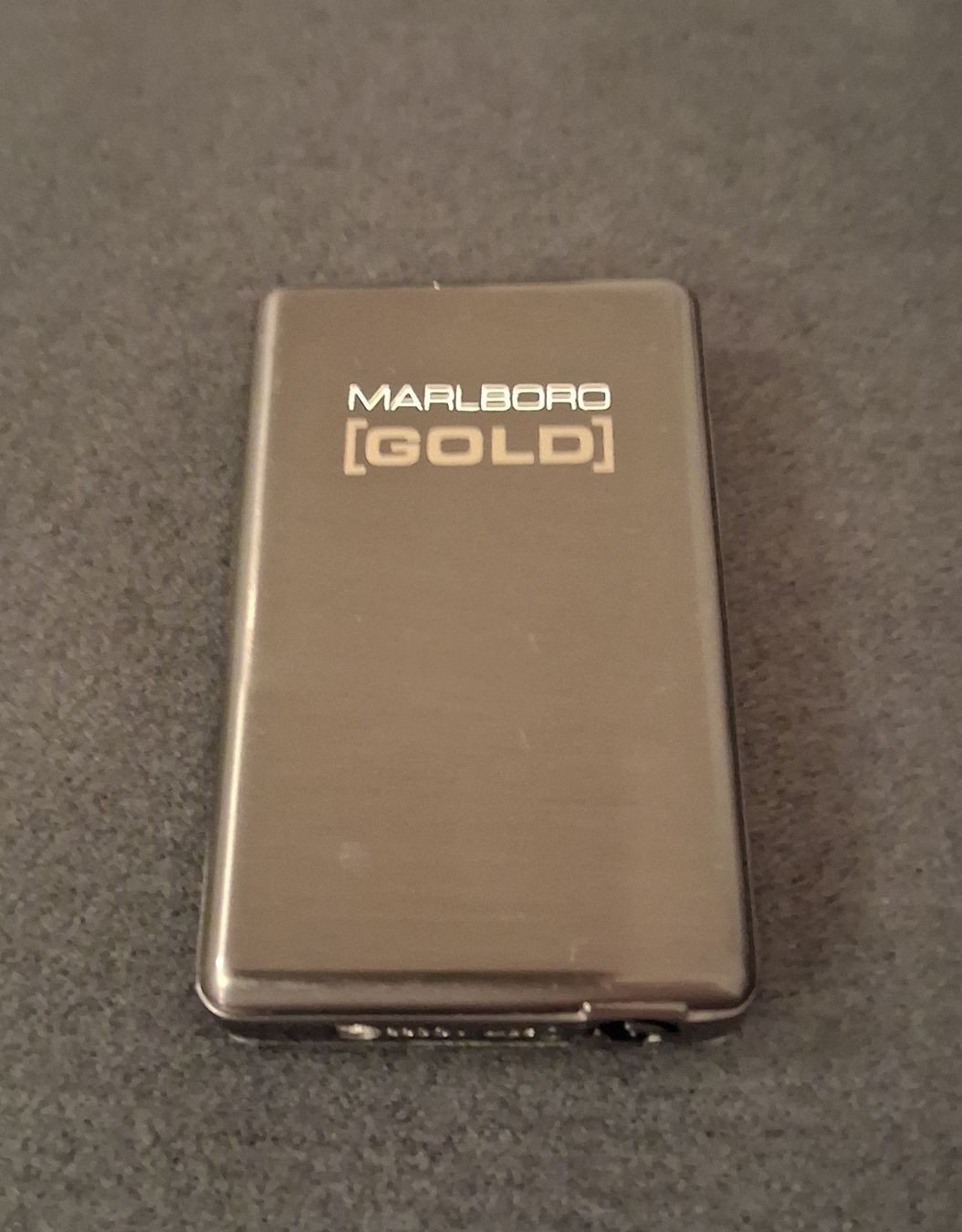 Marlboro Accendini: Briquet de collection "Marlboro" Gold – Nuovo e nell'imballaggio originale da St-Imier venduto da supernova21