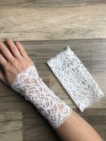 Armstulpen aus Spitzen