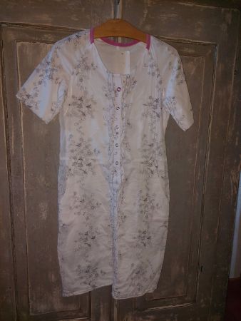 Annehouse . Sommerkleid bestickt weiss S