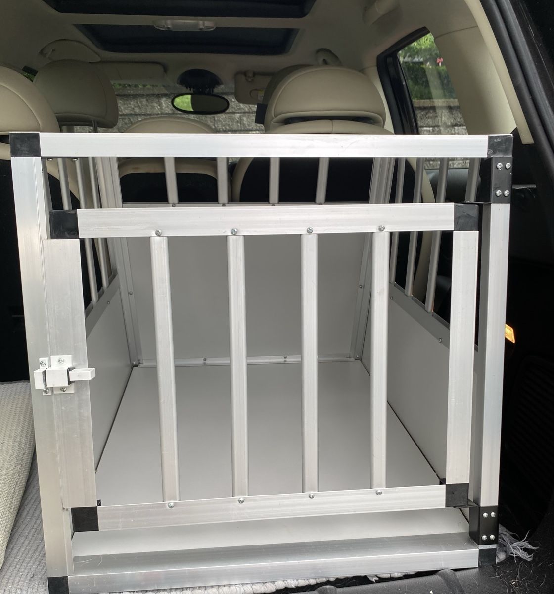 Cages, transport & sécurité: hundebox auto  – D'occasion à adliswil par PRELOVED_ 2