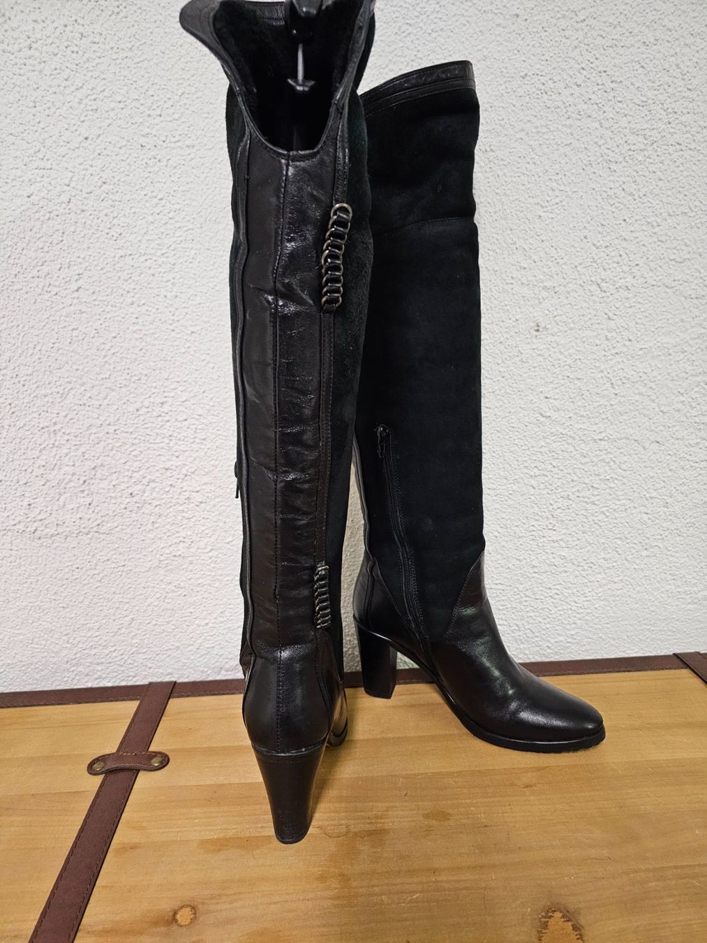 Scarpa Scarpe da donna: Lammfell-Stiefel Damen 38,5 von Scarpa – Nuovo (secondo la descrizione) da Rheineck venduto da aron012