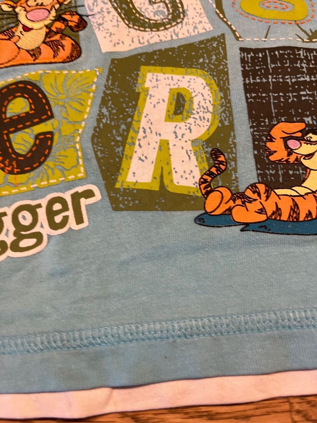 Hemden, T-Shirts & Polos: Winnie Pooh Shirt Gr.104 – Gebraucht aus Oberdorf SO von sa-na 3