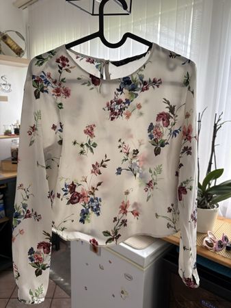 Abito estivo Zara taglia S con motivo floreale elegante