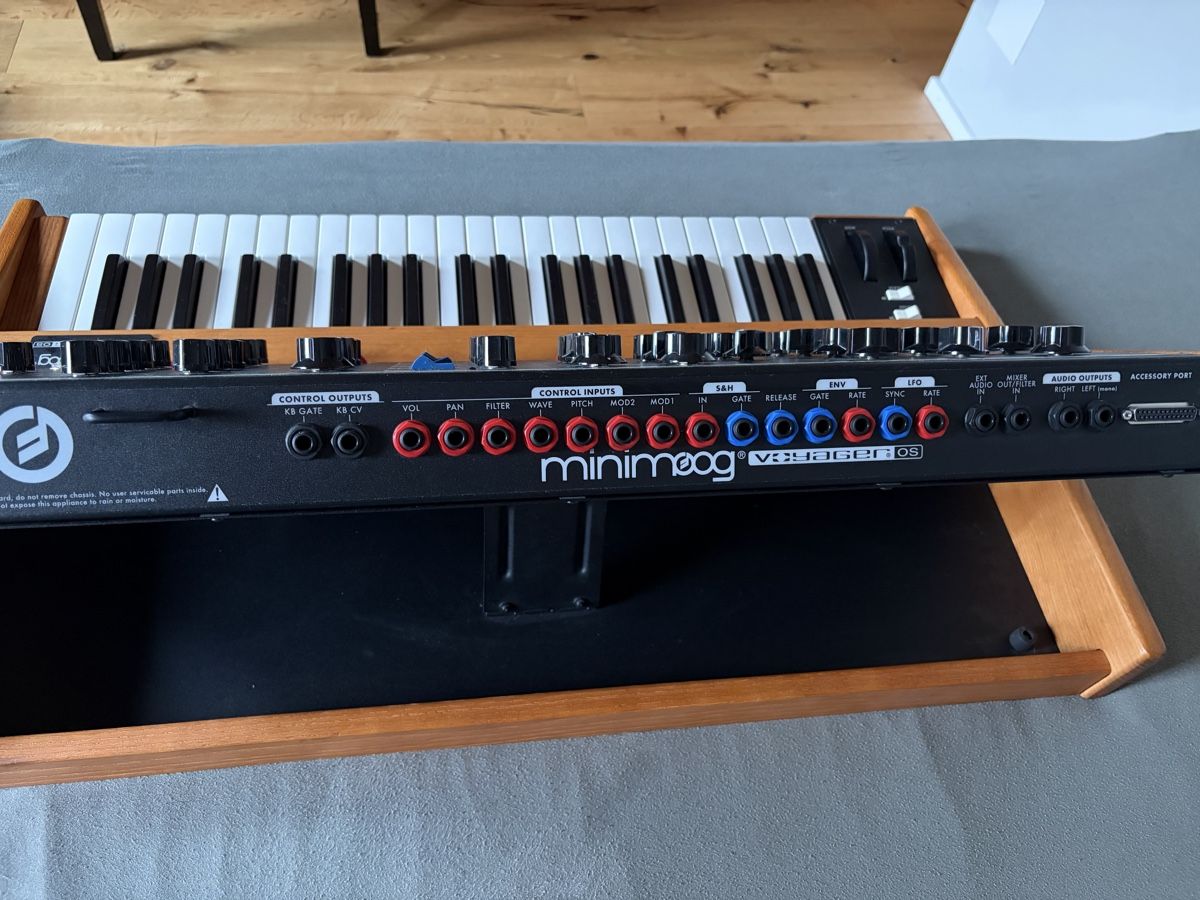 Moog Strumenti musicali: Moog voyager old school  – Usato da villarlod venduto da MagaOm 1