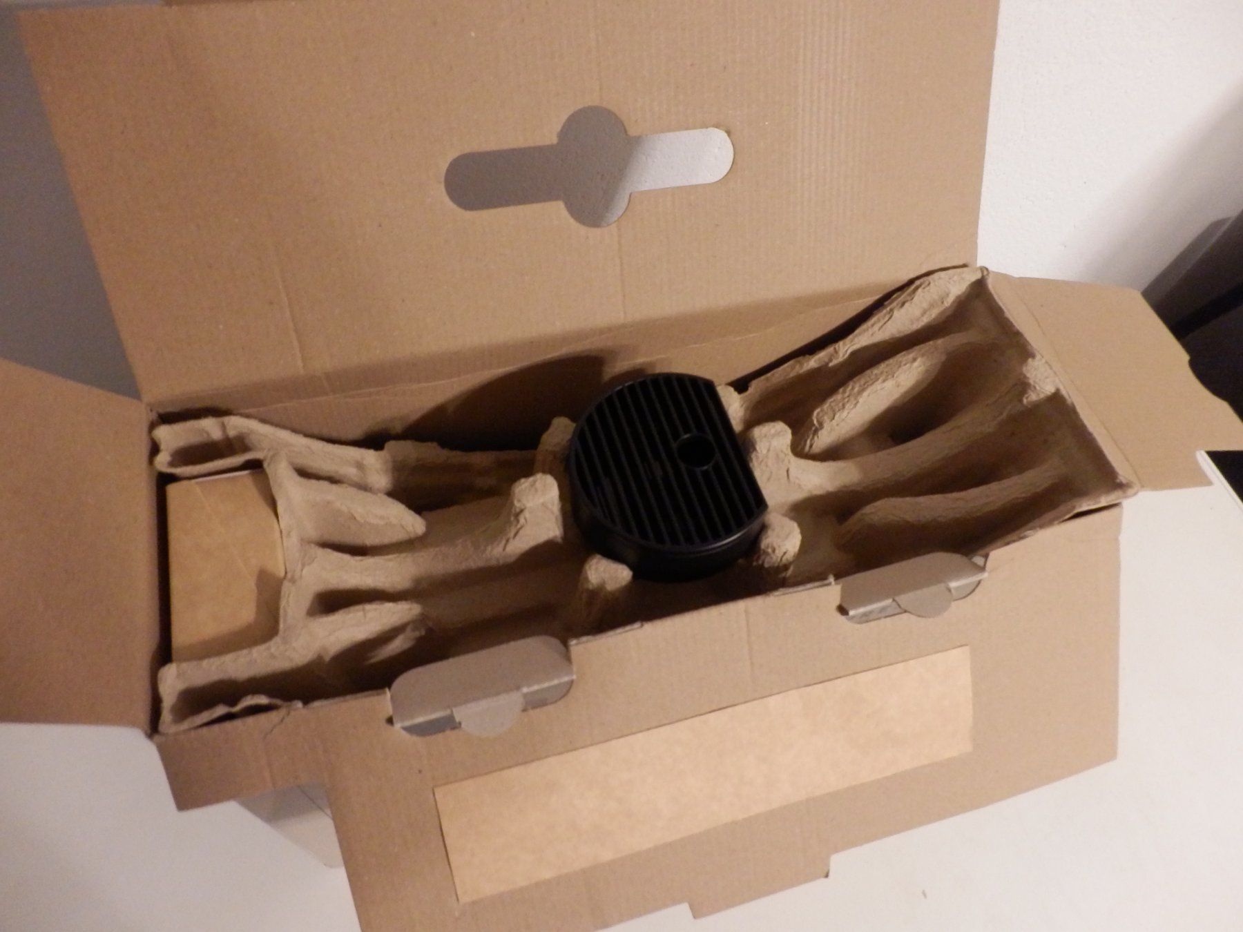 Nespresso Macchine per caffè & Macchine per espresso: Machine Nespresso Essenza Mini noir neuve – Nuovo e nell'imballaggio originale da Apples venduto da Photec18 4