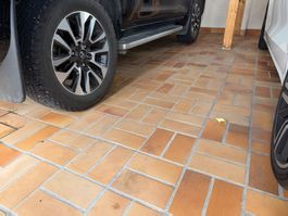 Neue, robuste Bodenplatten 11.5 x 24 cm