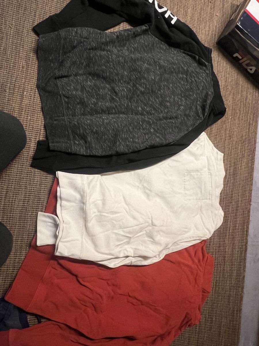 Hollister Maglioni & Felpe: Pullover Mann Gr L Hollister und Auckland – Usato da S.Bernardino venduto da BarettaA 1