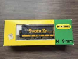 Minitrix Échelle N - Locomotive Diesel FM H-12-44 Santa Fe 