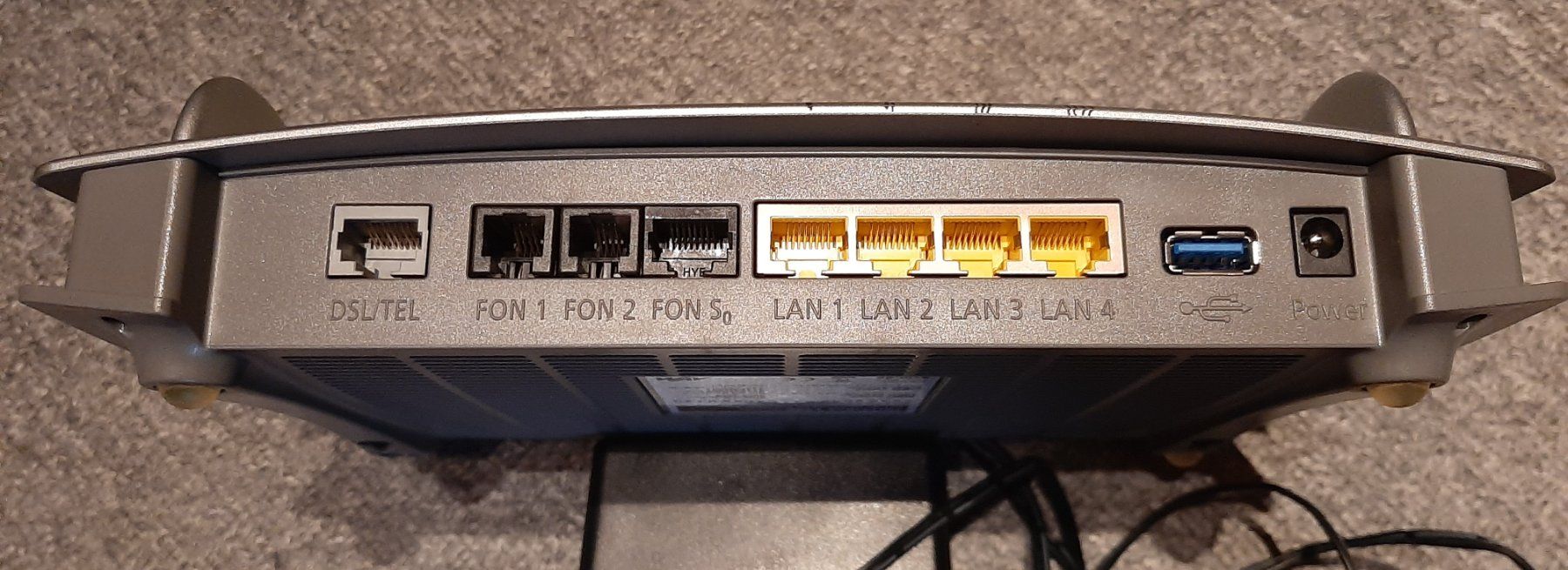 Fritz Modems & Router: FRITZ Box 7490 leistungsstarker WLAN-Router – Gebraucht aus Wilderswil von SFSw 2
