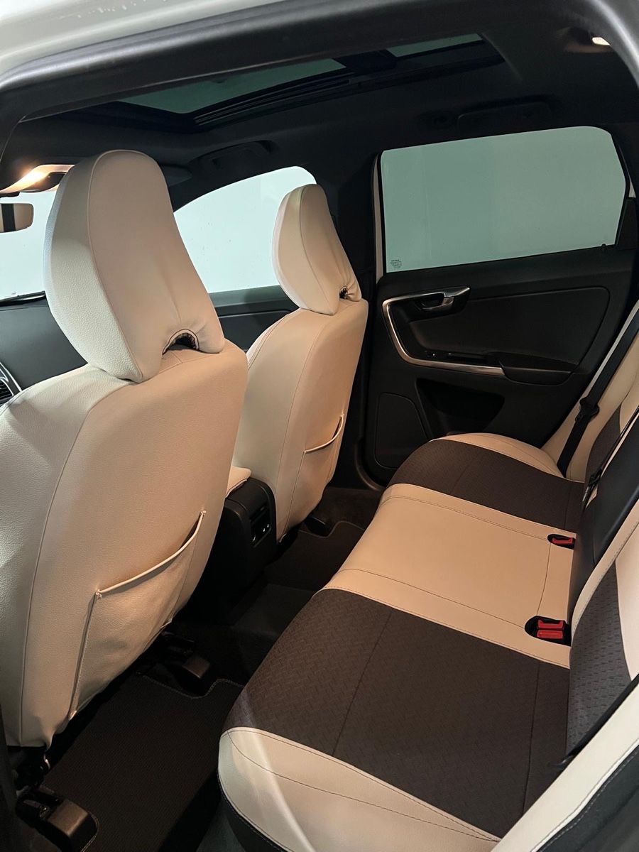 Volvo Automobili: VOLVO XC60 D5 AWD – Usato da Zuzwil SG venduto da Malou80 3