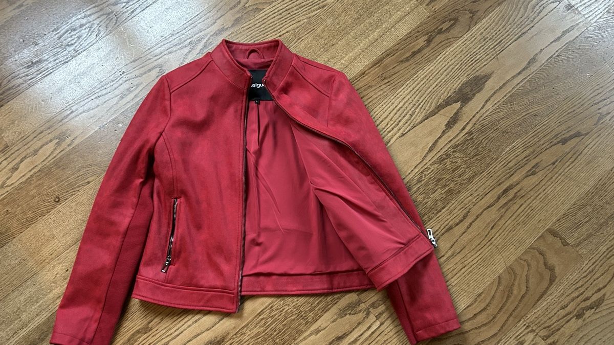 Desigual Vestes: Rote Desigual Jacke, Kunstleder, Grösse L – D'occasion à Winterthur par Tanja151274 2