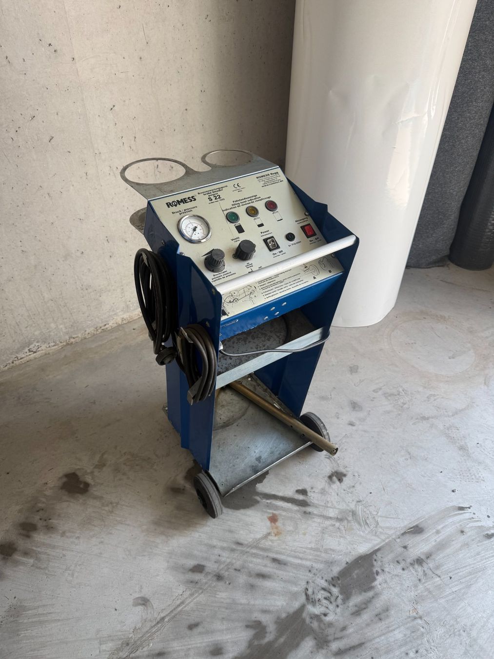Alle Werkzeuge: Purgeur de freins électrique – Gebraucht aus Romont FR von Thoma_bdn