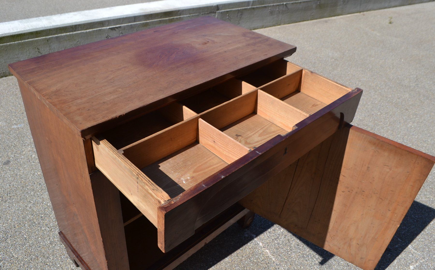 Kommoden: Kommode Biedermeier Nussbaum – Gebraucht aus Wil SG von Athi 6