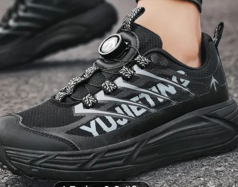 Chaussures hommes: Sportliche Herren Schuhe - Neuwertig, Grösse 41.5, Schwarz – D'occasion à Bern par titaniumsnow