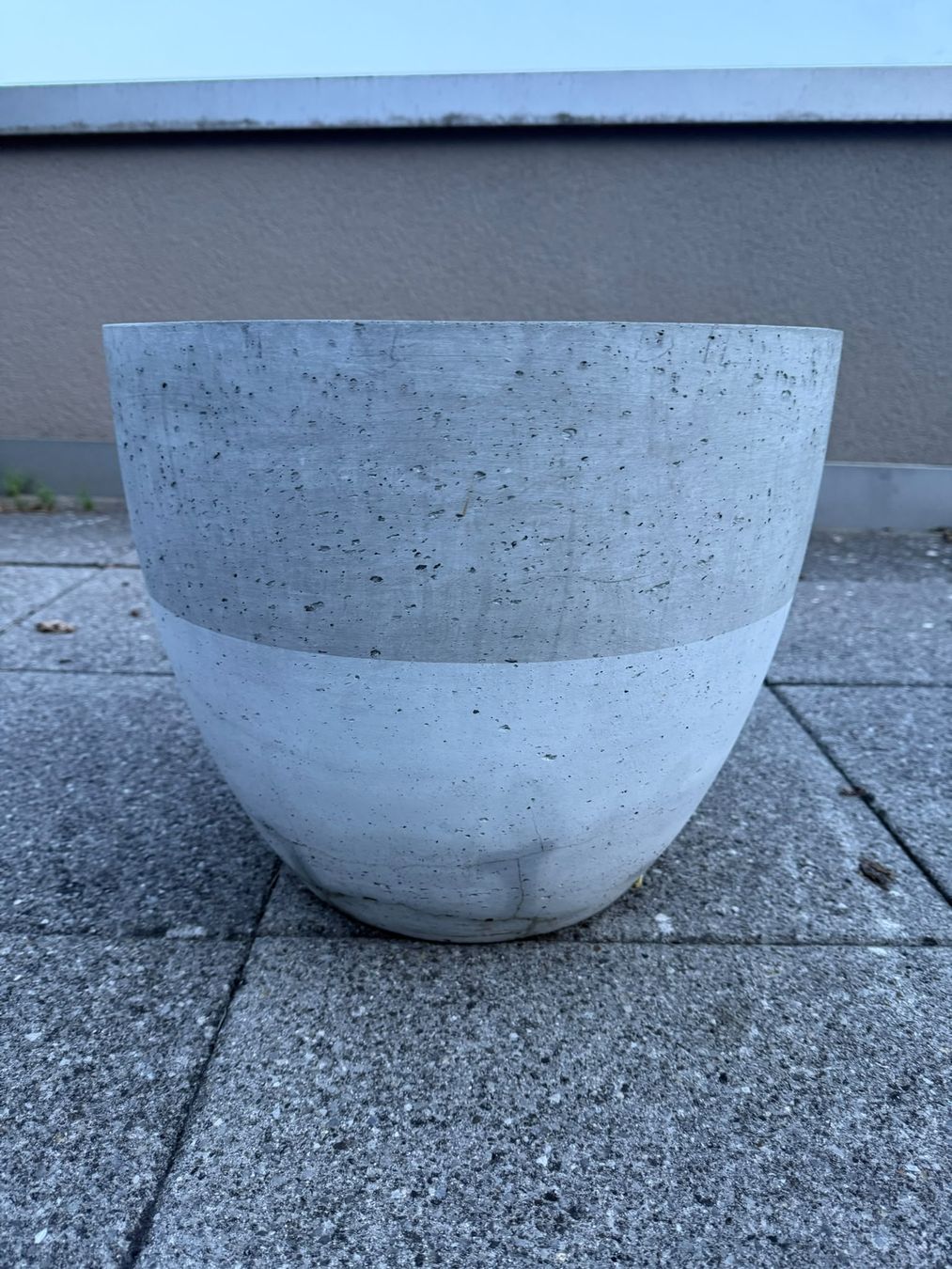 Pots de fleurs: outdoor Blumentopf / Übertopf – D'occasion à Niederwangen BE par jan_p2tb