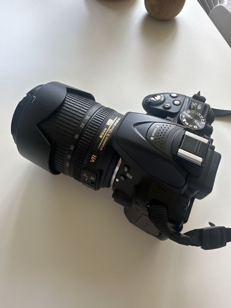 Nikon Fotocamera: Nikon D5300 & Nikkor 18-105mm – Usato da Zürich venduto da Olivier_Carre 1