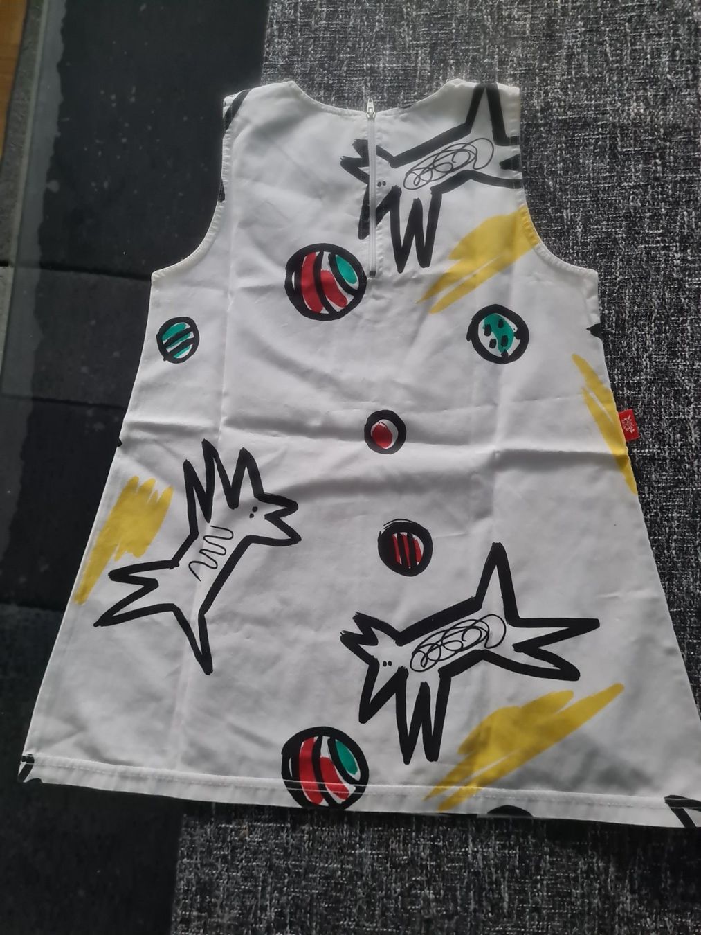 Vestiti & Gonne: Mädchen Kleid 110/116 – Nuovo (secondo la descrizione) da Biel/Bienne venduto da KatarinaFilip 1