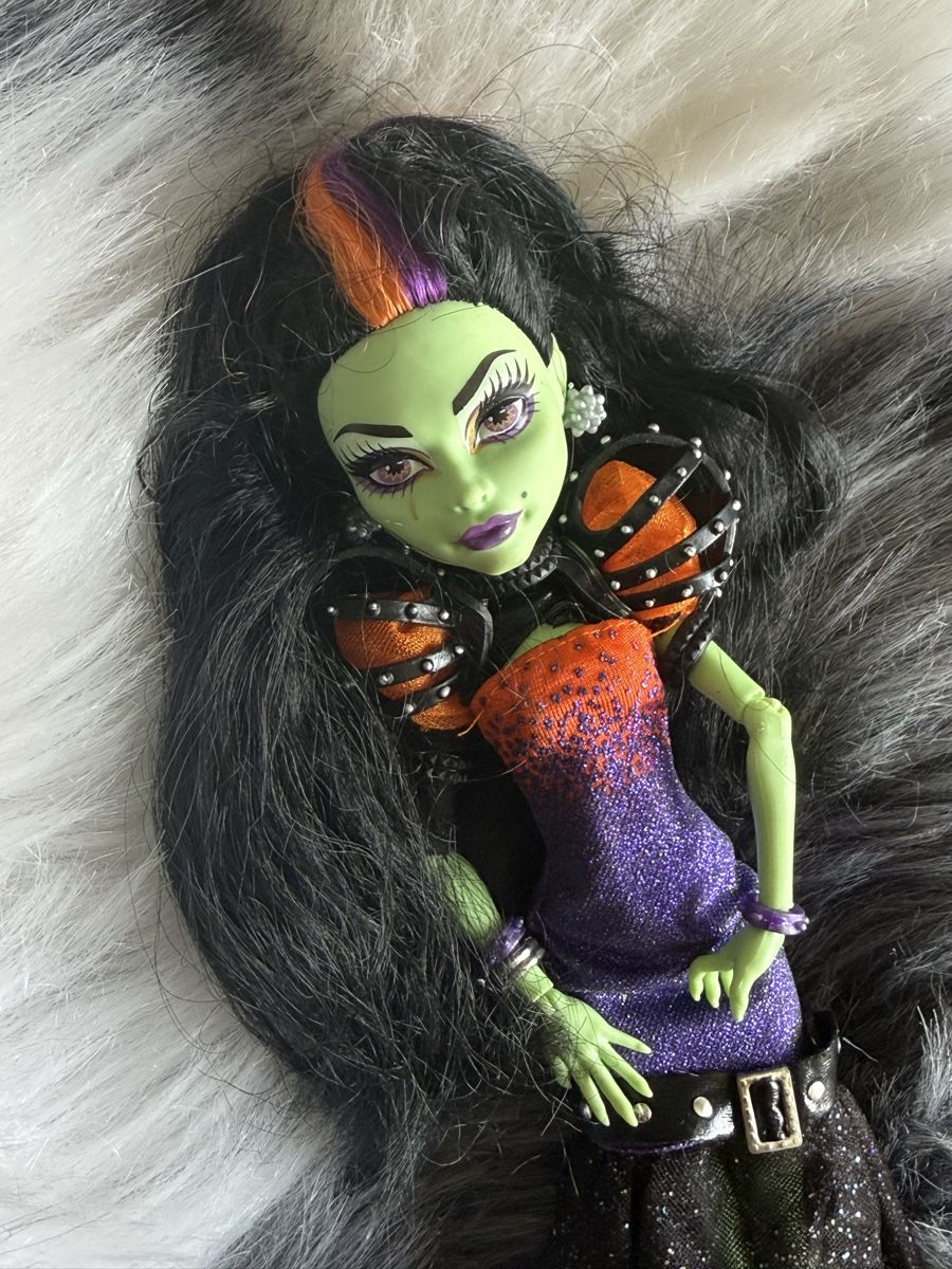Puppen: MONSTER HIGH - CASTA FIERCE – Gebraucht aus La Tour-de-Peilz von Doriane.sch 1