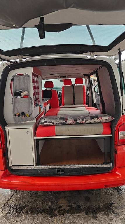 Autos: T5 Camper rot-weiss – D'occasion à Basel par Vilups 3