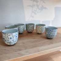 Set aus 6 japanischen Teebechern, florales Design