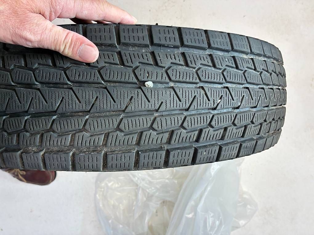 Pneus & Kompletträder: 4 Winterpneu 195/80 R15 – Gebraucht aus Cham von Akalt 1