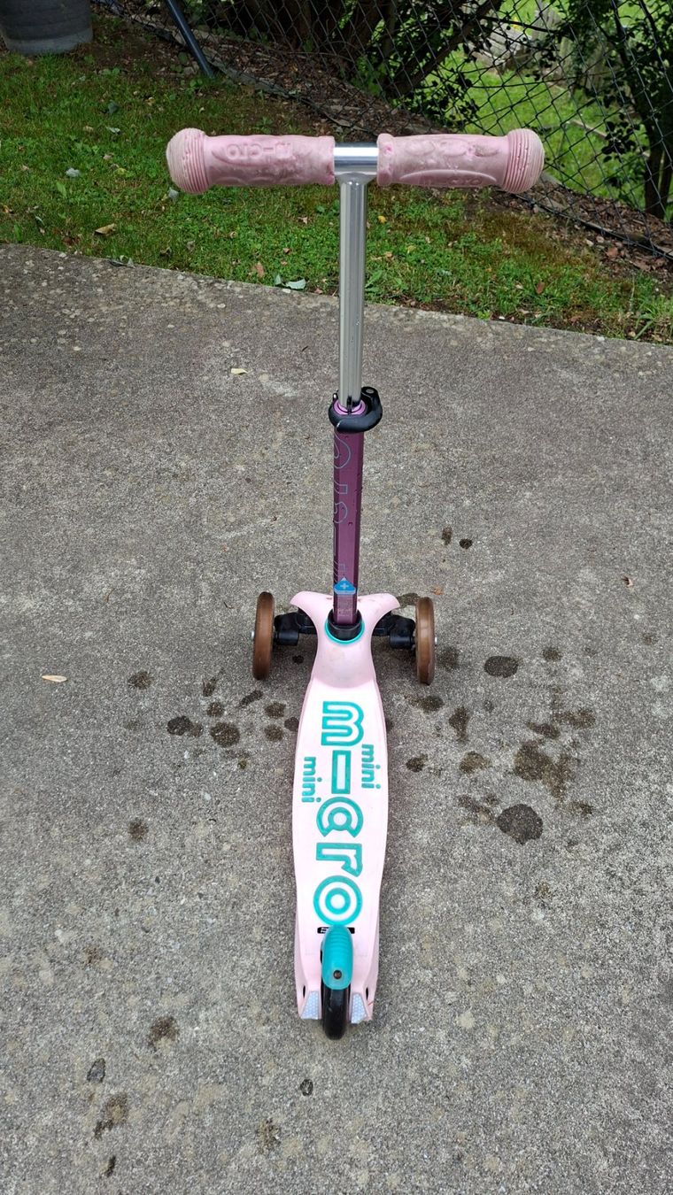 Micro Kickboard: Micro Scooter rosa/violett – Usato da Giffers venduto da StanleyS 3