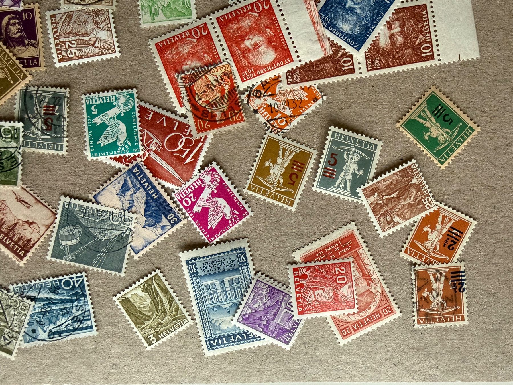 Alle Briefmarken: Lot mit postfrischen, ungebrauchten und gestempelten Briefma – Gebraucht aus Aarau von hilde47 4