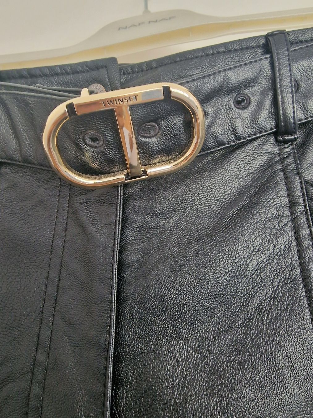 Twinset Hosen: Pantalons similicuir TwinSet – Gebraucht aus Genève von alex7926 1