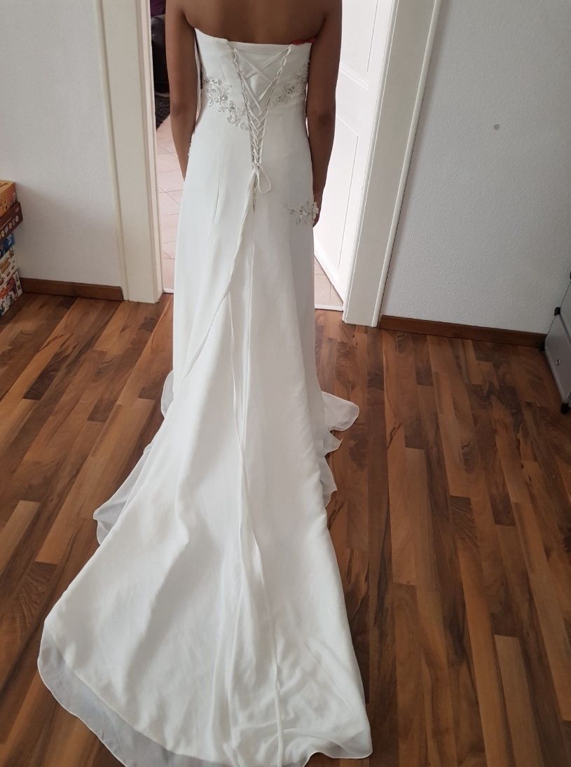 Vestiti: Wunderschönes Brautkleid, Grösse 38 Elfenbein – Usato da Steckborn venduto da Diana.84 2