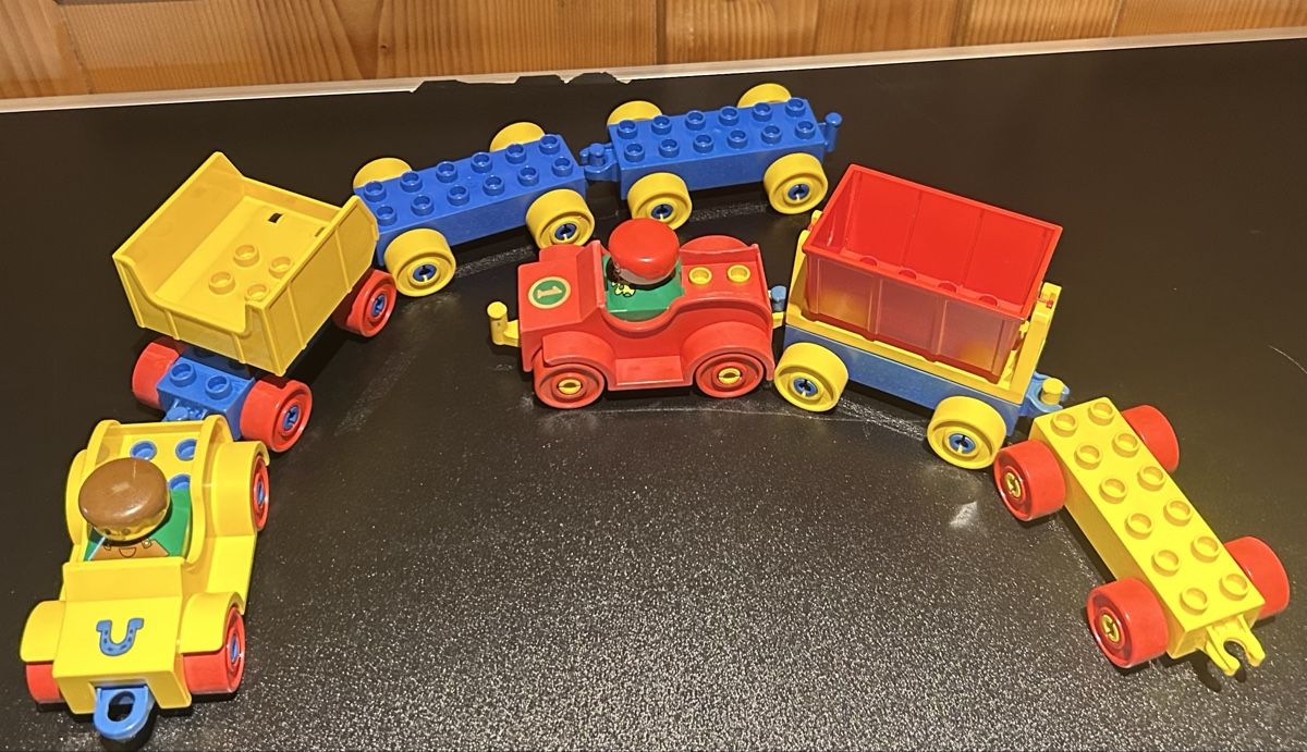 Lego Giocattoli: Duplo Zug mit Wagen – Usato da Oberrüti venduto da SussiundStrolch