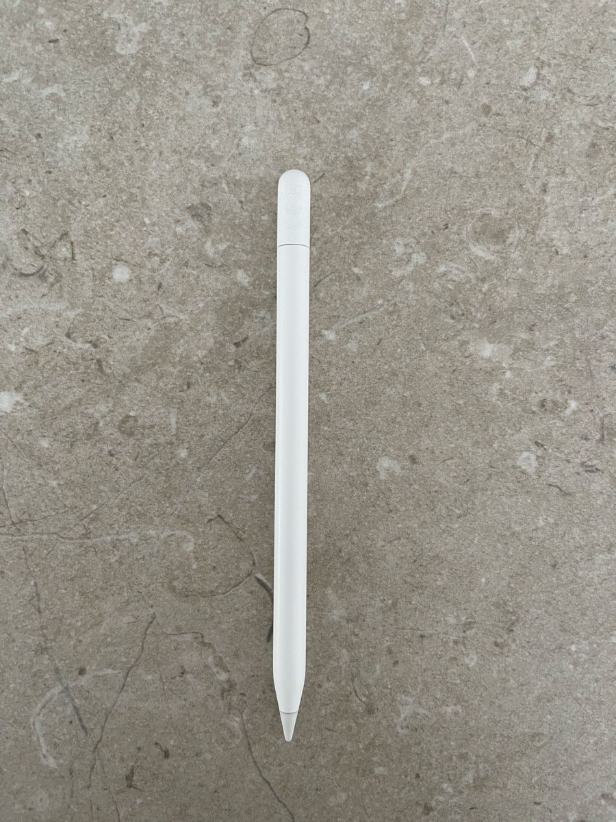 Apple Stylos & Marker: Apple Pencil USB-C – Neuf (Voir description) à Trimbach par sheshe27 2