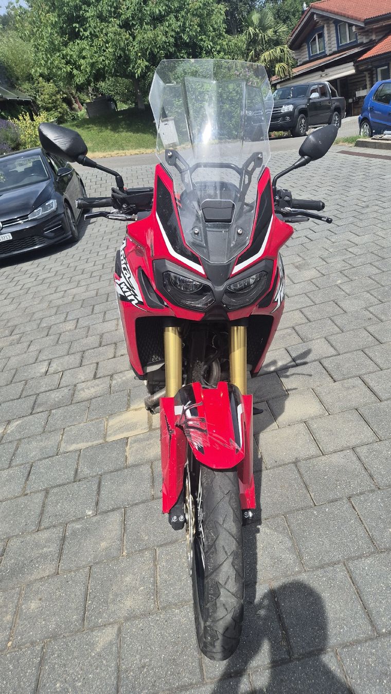 Honda Enduro: Honda CRF1000A AfrikaTwin Unfallfahrzeug. – Difettoso da Steinerberg venduto da TruttmannGTi 3