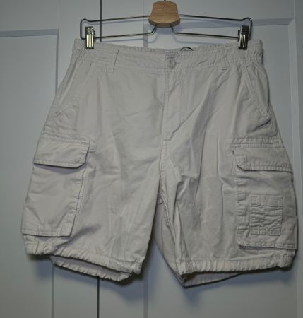 Bershka Cargo Shorts Beige Sommer L