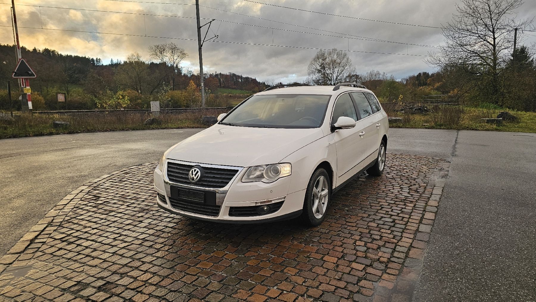 VW Automobili: VW Passat 2.0 TDI Automat – Usato da Wettswil venduto da Imran0 1