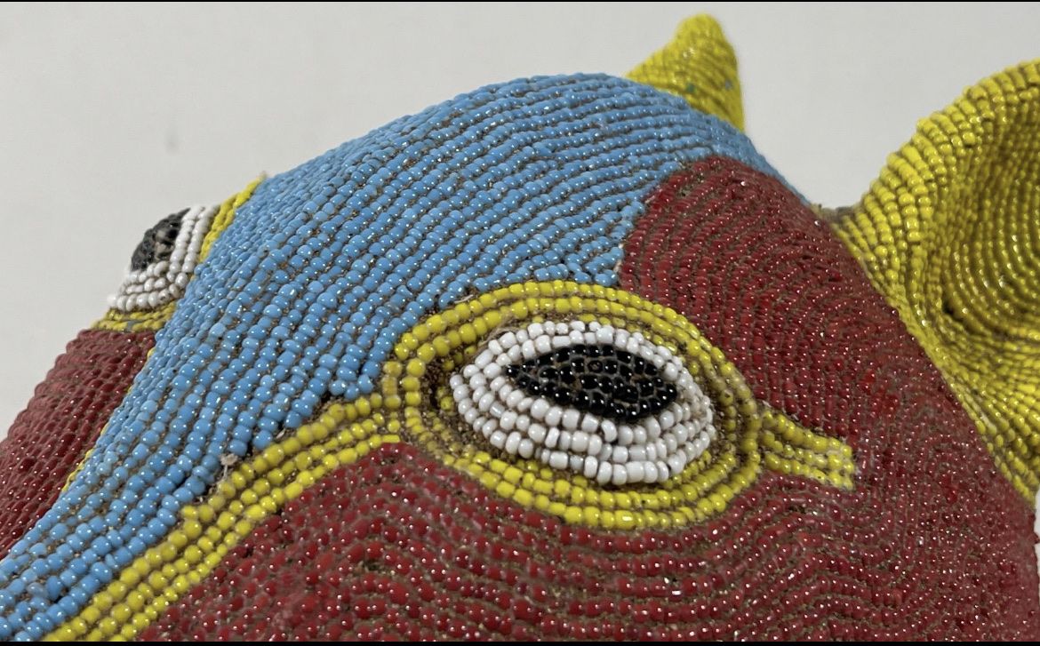 Alle Dekorationen: African beaded animal head – Gebraucht aus Lausanne von NYC67 8