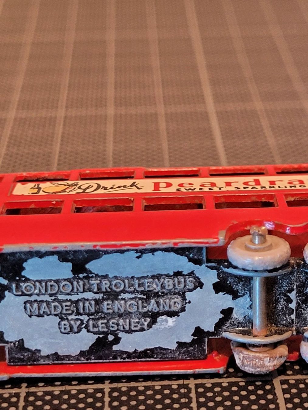 Modellautos: Trolleybus London – Gebraucht aus Chézard-St-Martin von quota1234 1