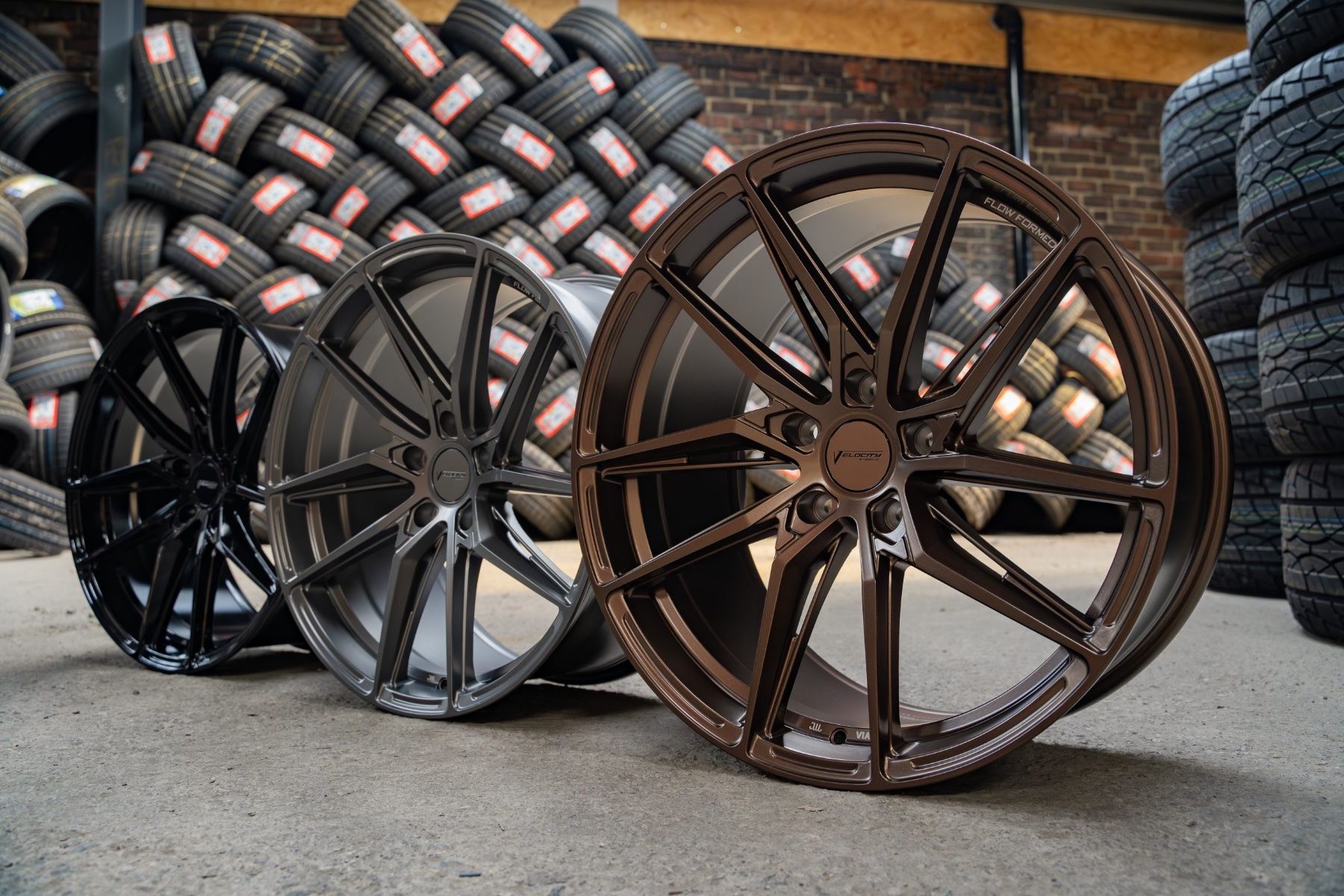 Tesla Cerchioni: Alufelgen VF2 Tesla S Plaid oder BMW  5er  7er 21" – Nuovo e nell'imballaggio originale da Pfäffikon ZH venduto da alufelgenprofis1 2